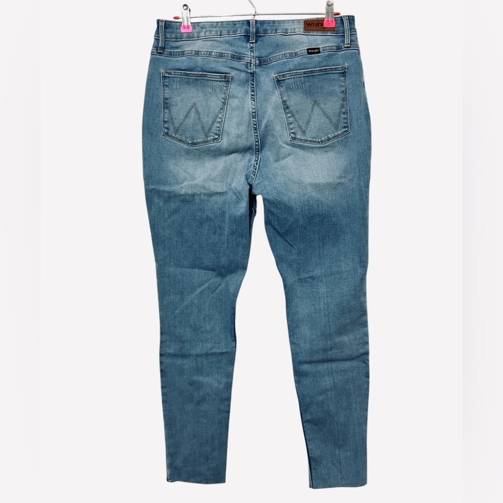 Wrangler High Rise Unforgettable Skinny Blue Jeans Womens Size 14/32 - Picture 8 of 13